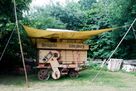 Historischer Dreschewagen im Antikhof Drei Eichen